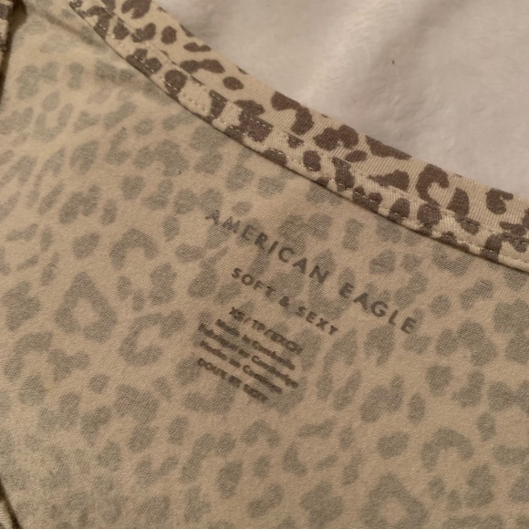 Brand: American Eagle Size: XS - Picture 2 of 2